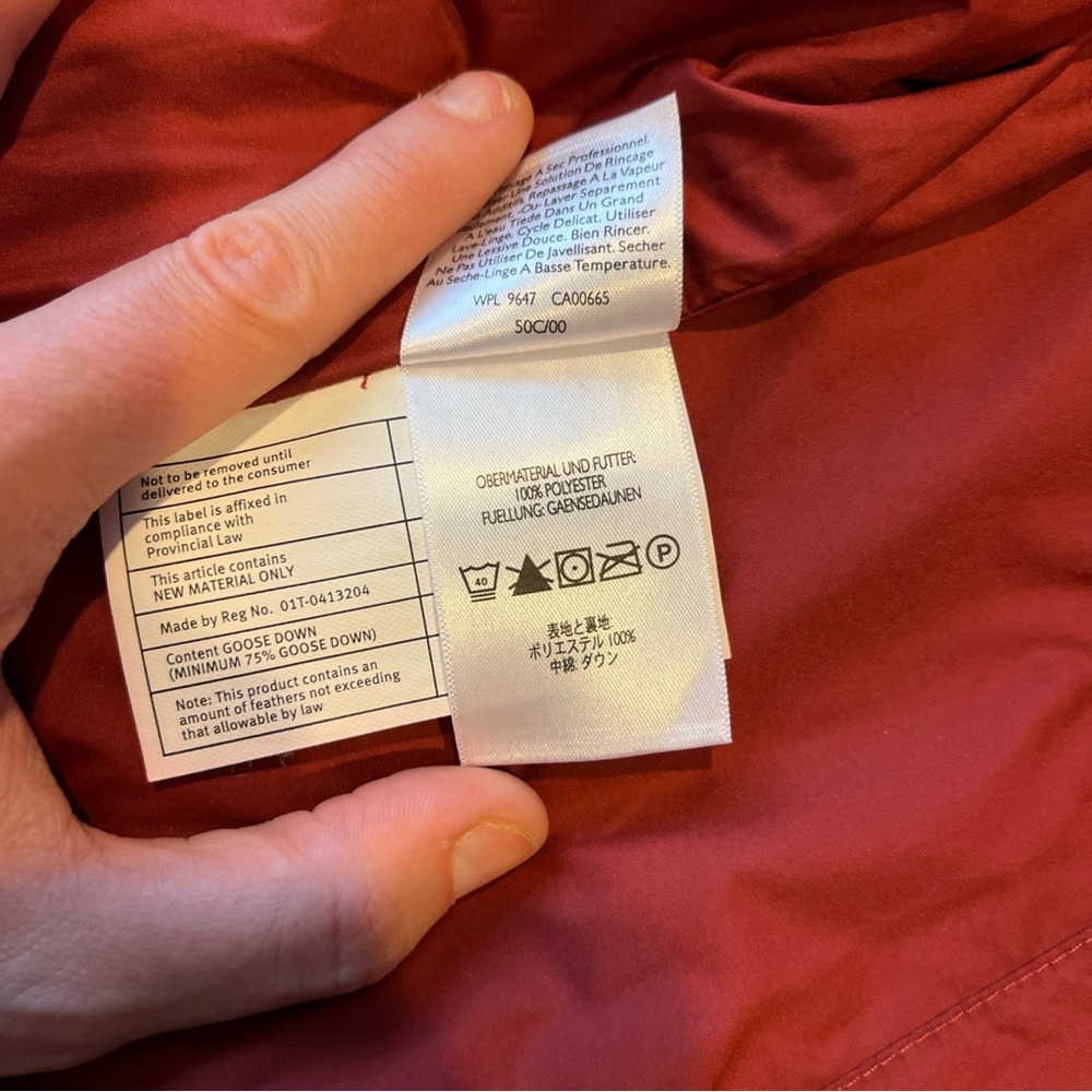 Eddie Bauer Vintage | Goose Down |Burgundy | Puffer Vest Women’s S - Picture 10 of 10